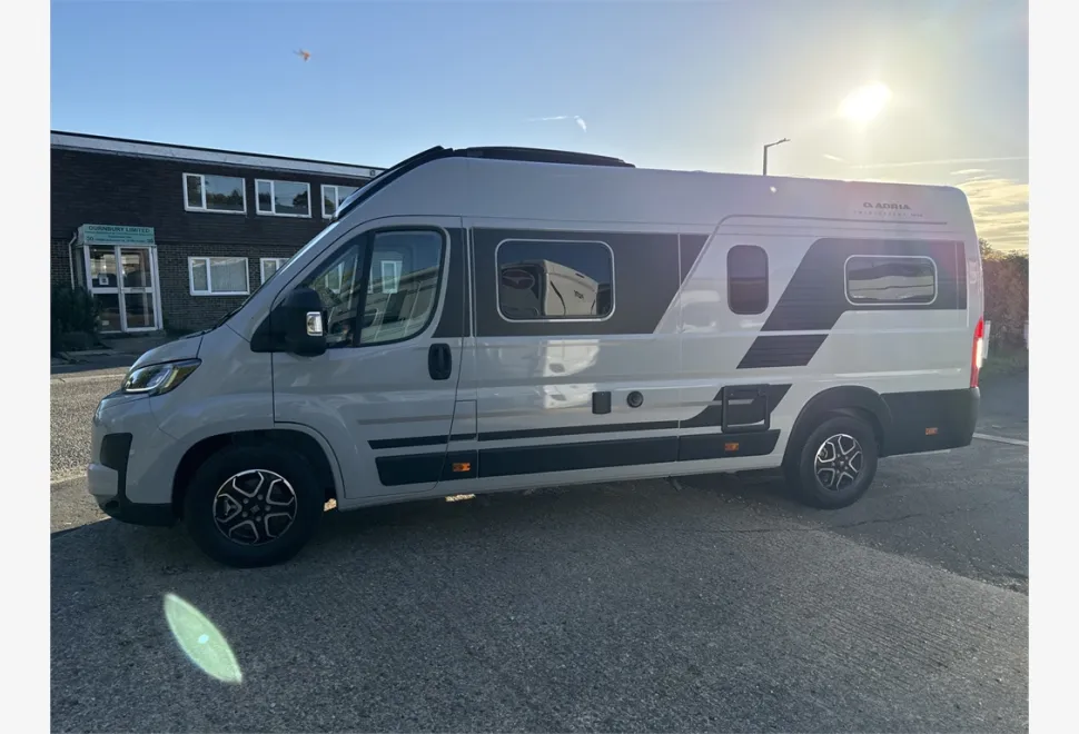 Adria  TWIN SUPREME 640 SLB 