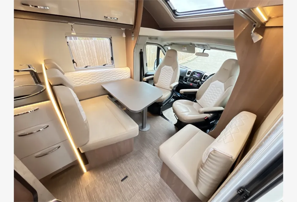 Burstner  Lyseo harmony line 727G 2019