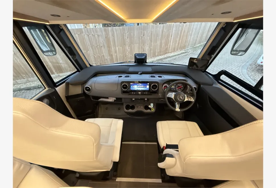 Le Voyageur  HERITAGE LVXH 7.6 GJF 