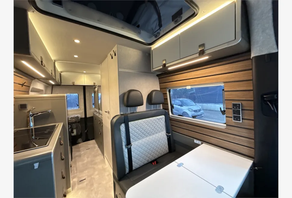 Hymer  Grand Canyon S CrossOver 