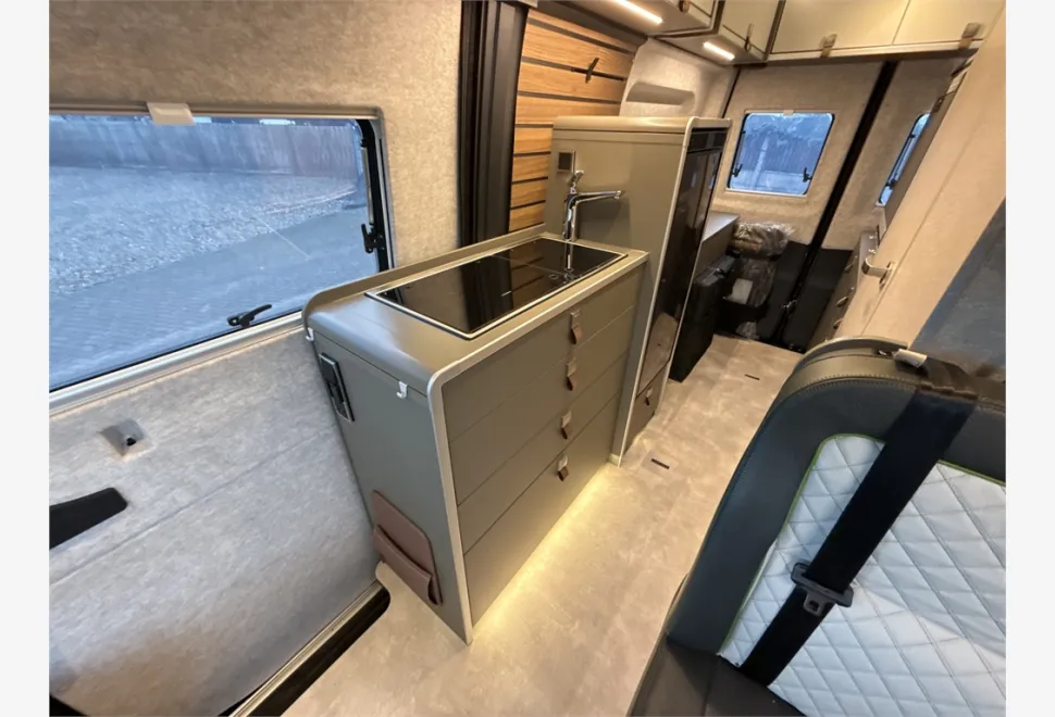 Hymer  Grand Canyon S CrossOver 