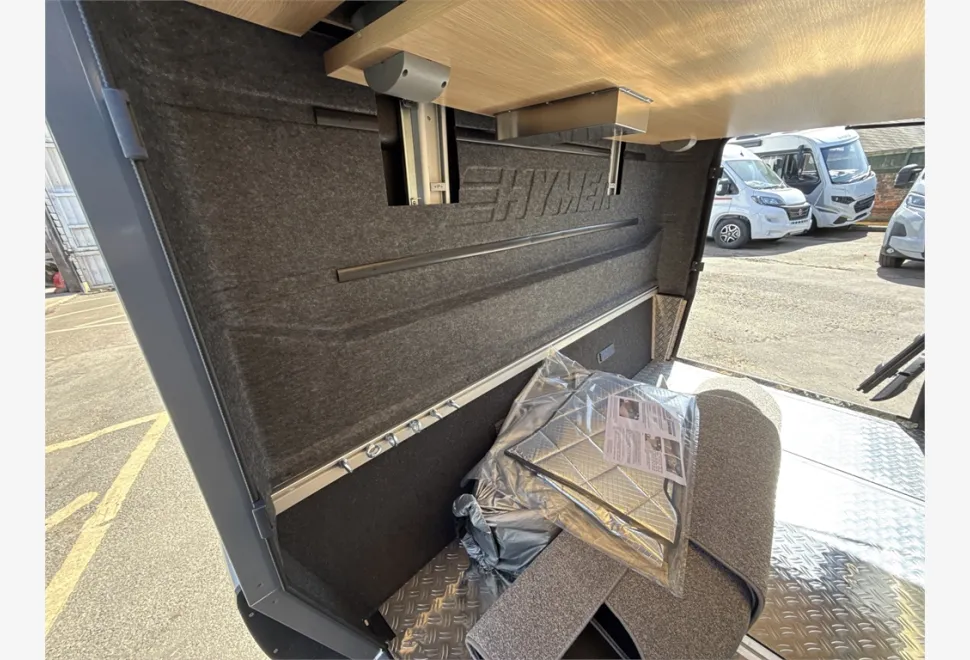 Hymer  B-ML I 790 BlackLine 