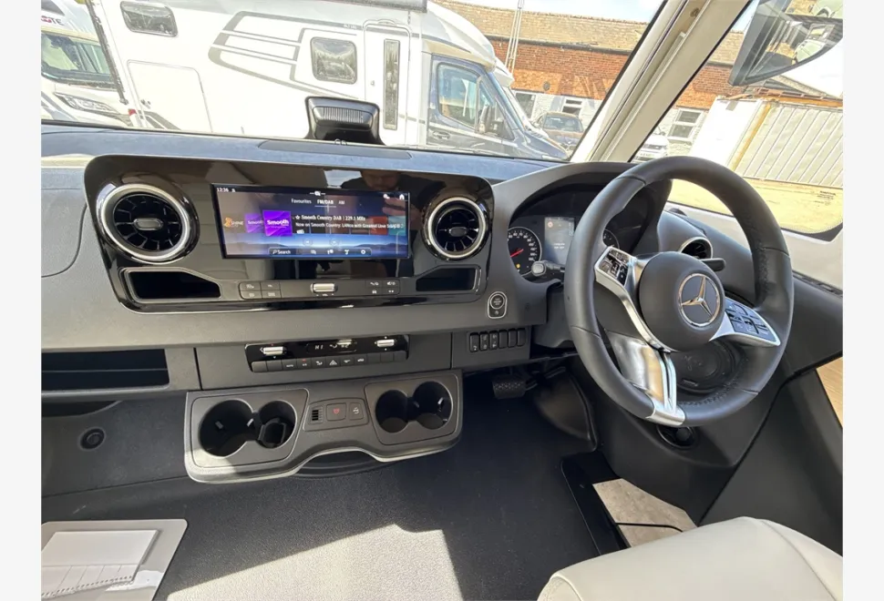 Hymer  B-ML I 790 BlackLine 