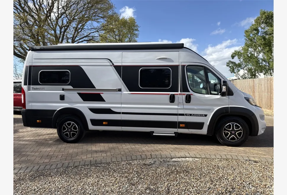 Adria  Twin Sports 640 SGX 2023