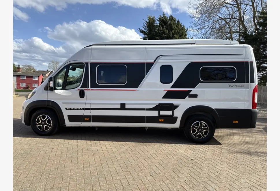 Adria  Twin Sports 640 SGX 2023