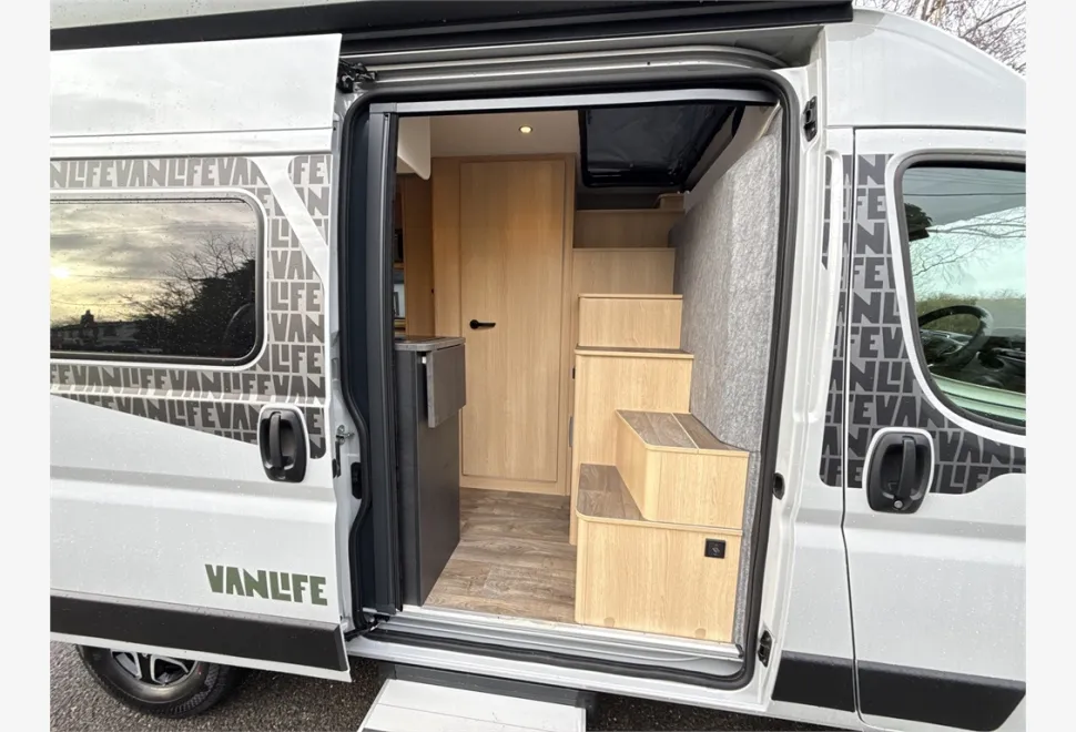 Sunlight  Cliff 540 Vanlife 