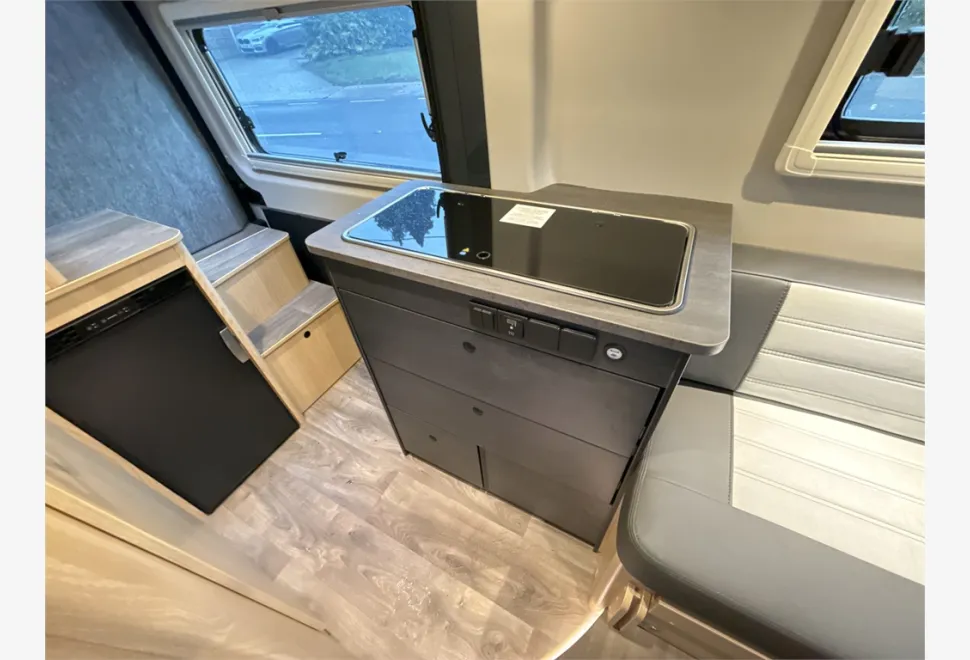 Sunlight  Cliff 540 Vanlife 