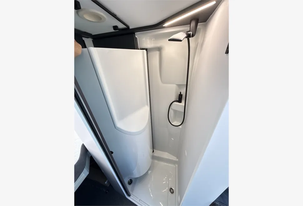 Adria  TWIN SUPREME 640 SGX 