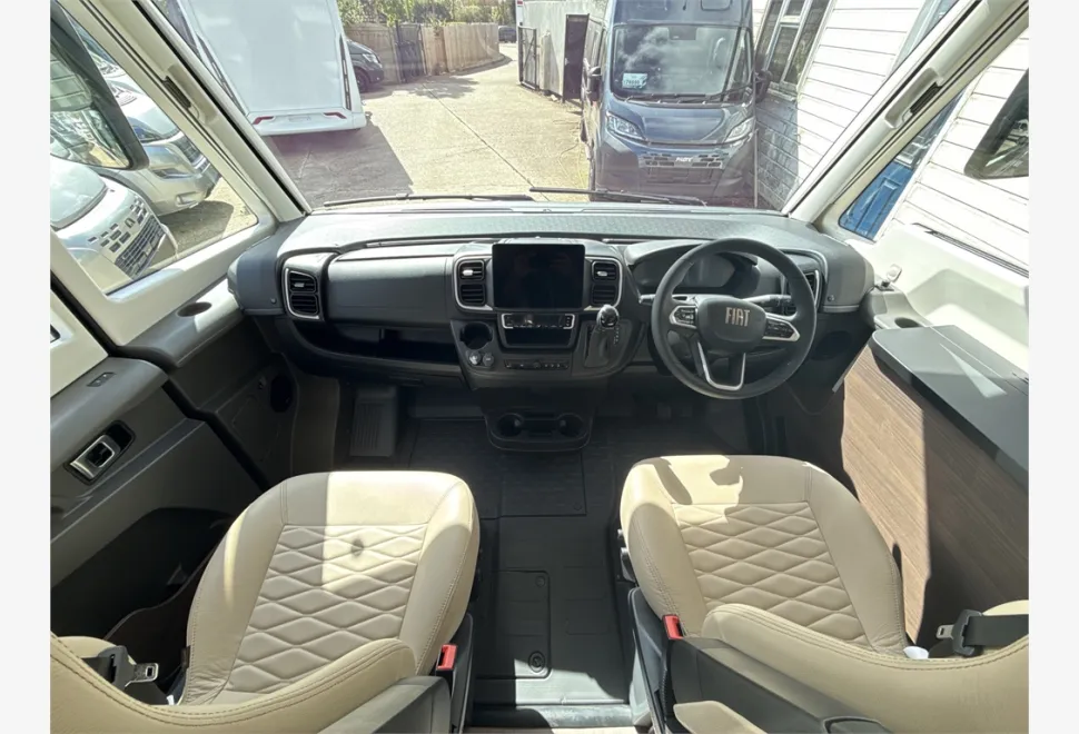 Adria  SONIC SUPREME 700 DC 