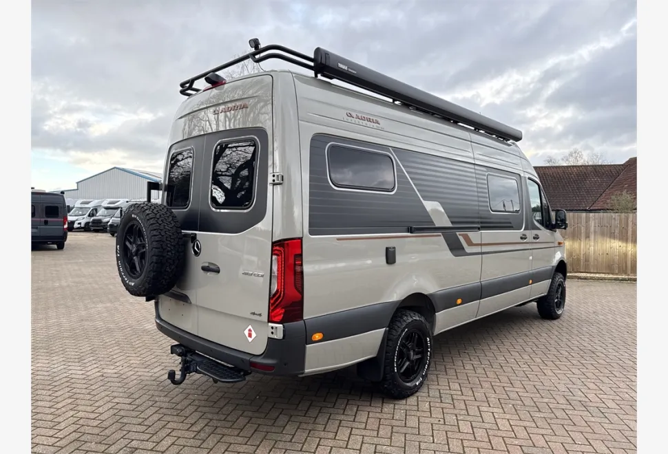 Adria  SUPERTWIN 700 SGX 