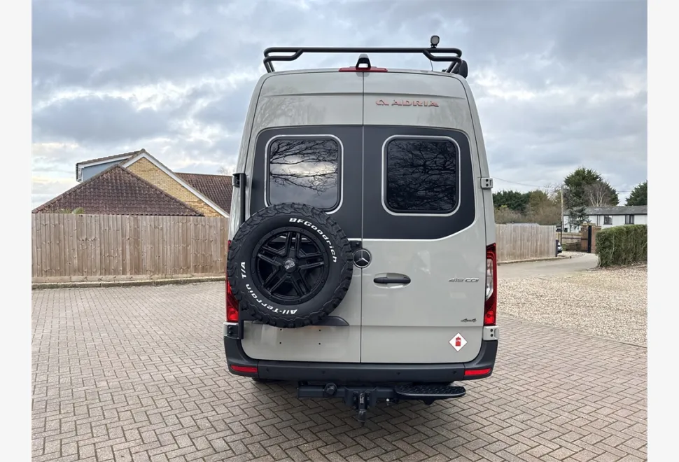 Adria  SUPERTWIN 700 SGX 