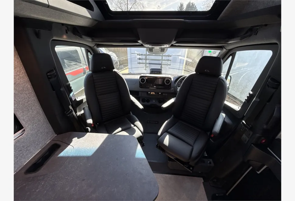 Adria  SUPERTWIN 700 SGX 