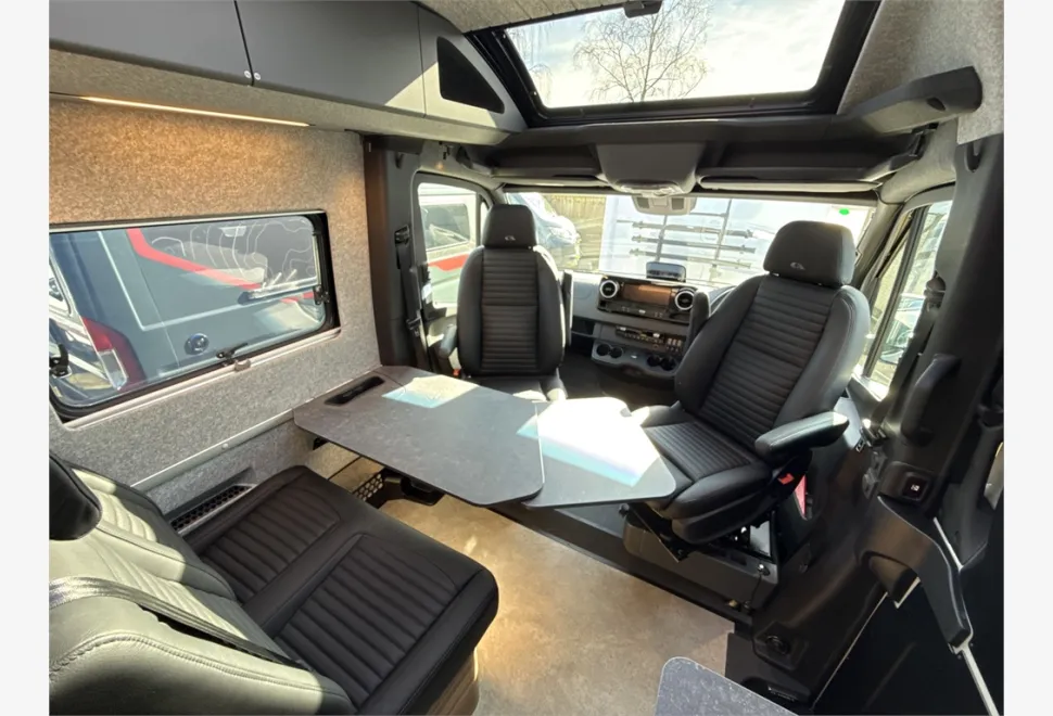 Adria  SUPERTWIN 700 SGX 