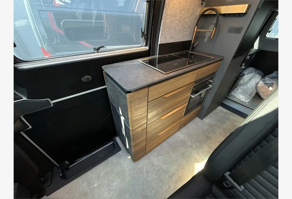 Adria  SUPERTWIN 700 SGX 