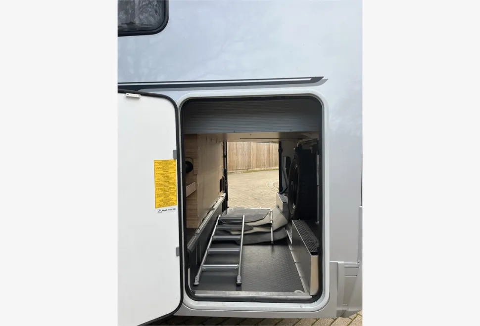 Adria  Sonic 810 SC 2020