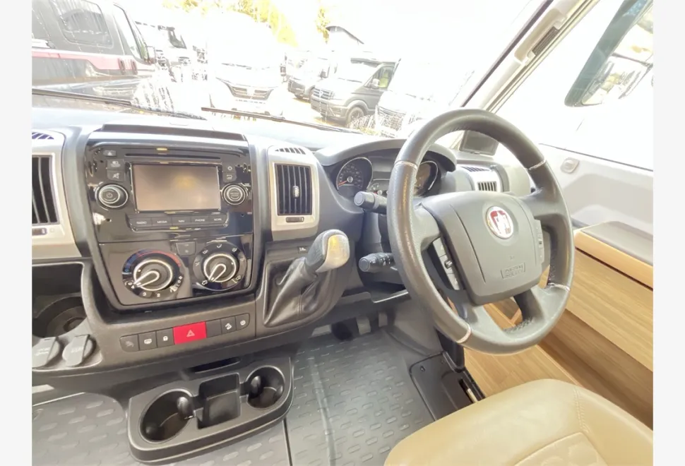 Adria  Sonic 810 SC 2020