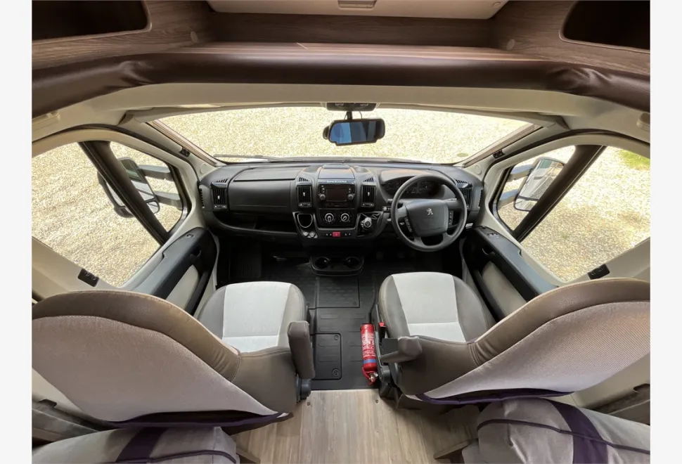 Auto-Sleepers  Corinium FB 2021