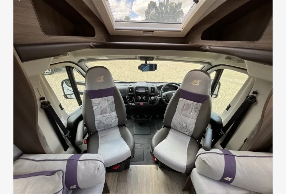 Auto-Sleepers  Corinium FB 2021