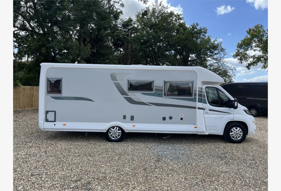 Auto-Sleepers  Corinium FB 2021