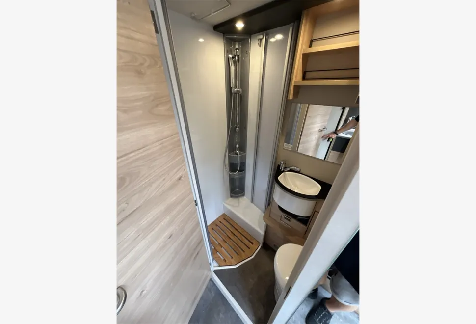 Dethleffs  Globebus I6 