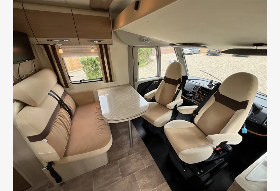 Burstner  Viseo i690 2014