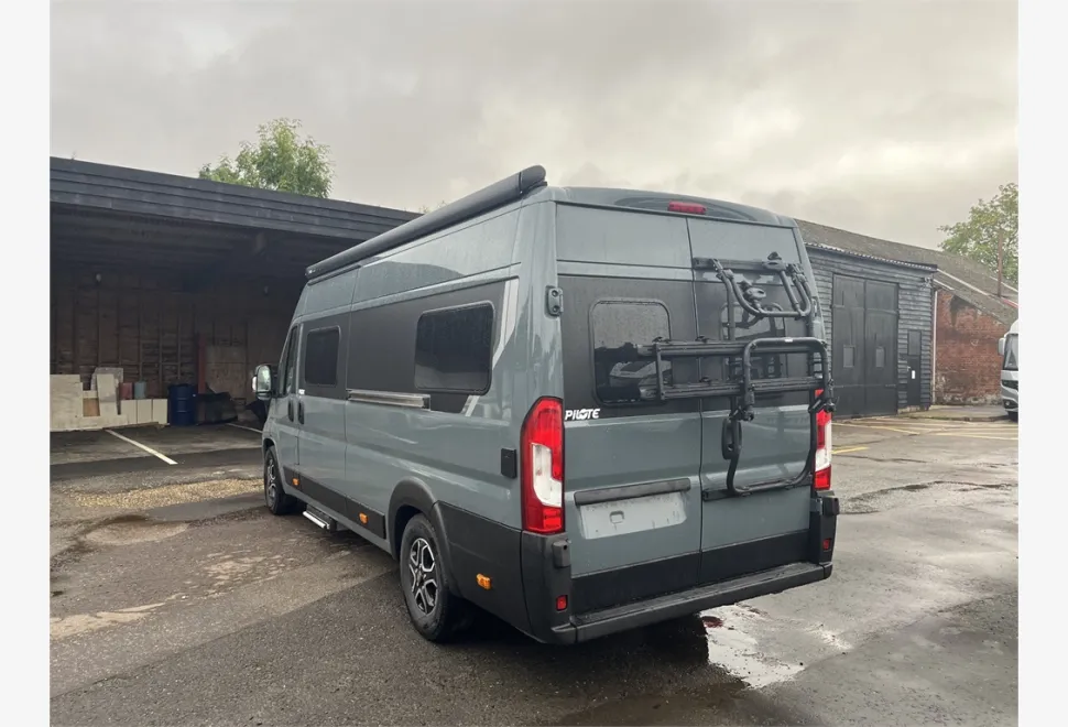 Pilote  Van Premium V630LG 