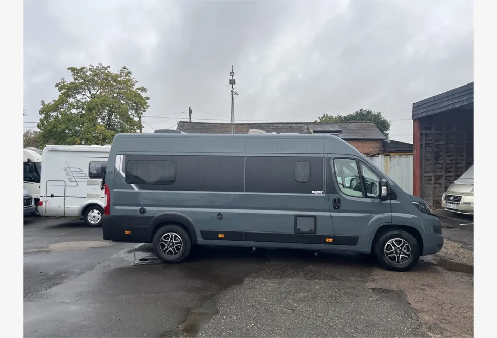 Pilote  Van Premium V630LG 