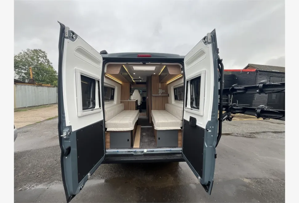 Pilote  Van Premium V630LG 