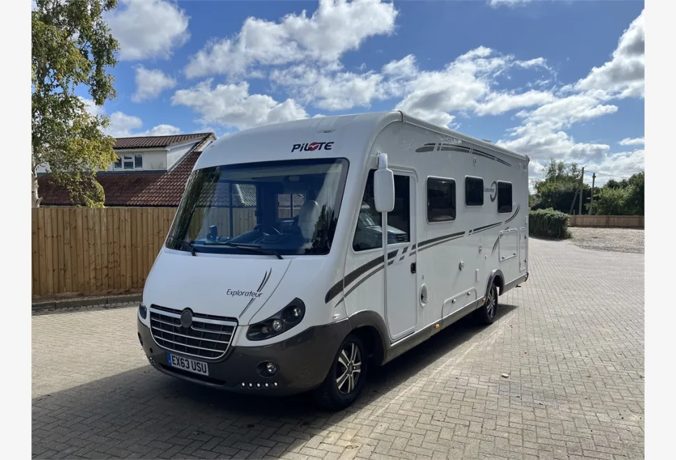 Pilote  Explorateur G741 J 2013
