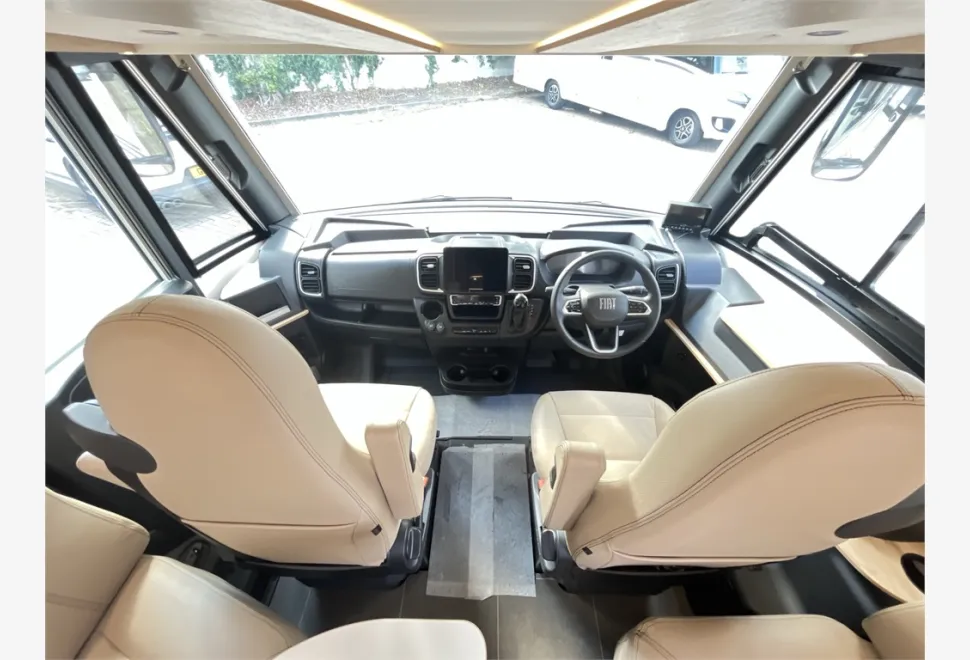 Le Voyageur  ETERNA LV 7.8 GJF 
