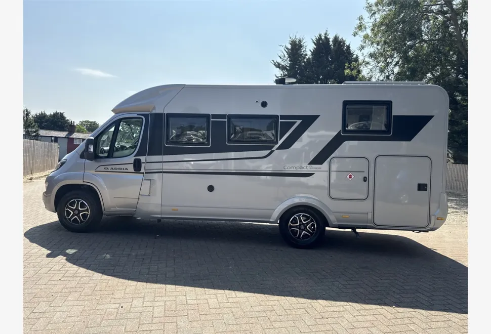 Adria  Compact Supreme DL 2024