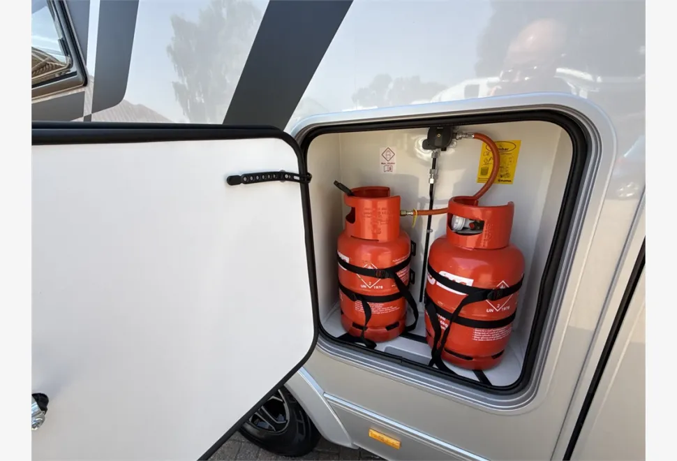 Adria  Compact Supreme DL 2024