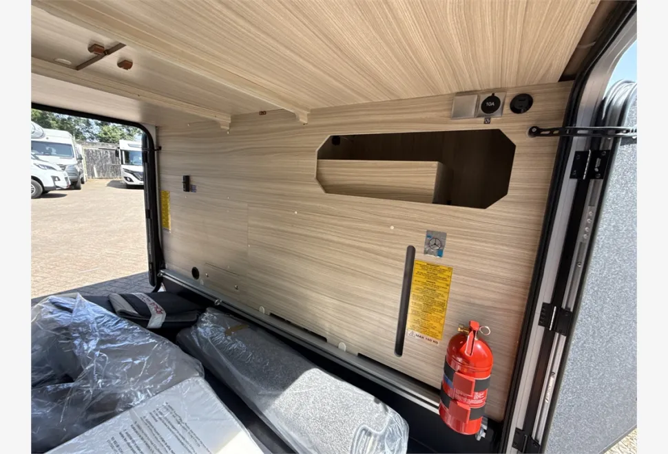 Adria  Compact Supreme DL 2024