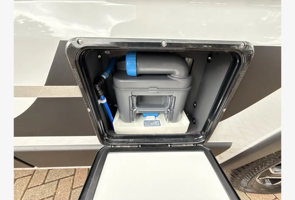 Adria  TWIN SUPREME 640 SGX 