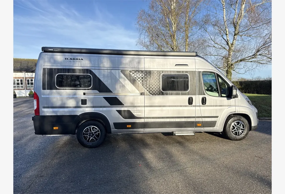 Adria  Twin 640 SGX 60 Y 