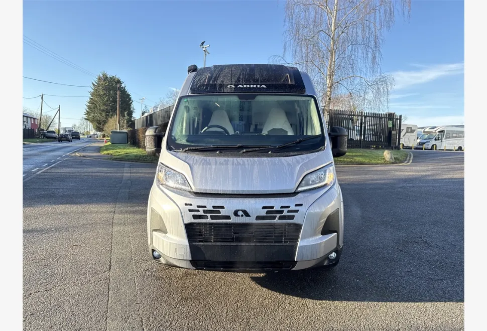 Adria  Twin 640 SGX 60 Y 