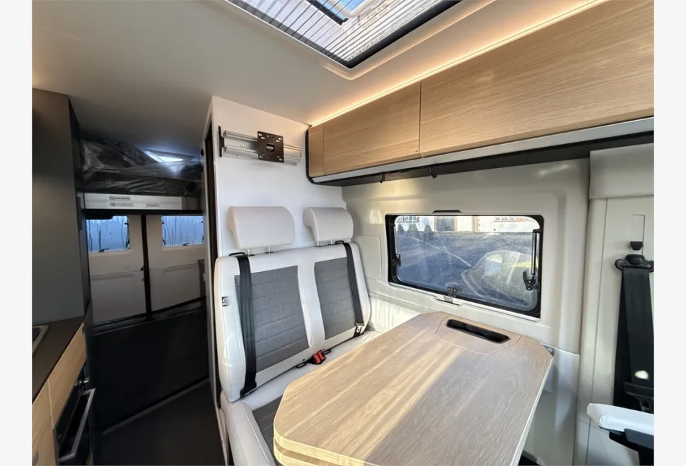 Adria  Twin 640 SGX 60 Y 