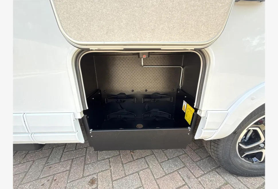 Pilote  P740FGJ Evidence 