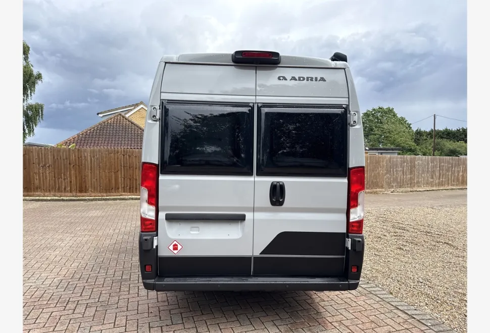 Adria  TWIN SUPREME 640 SLB 