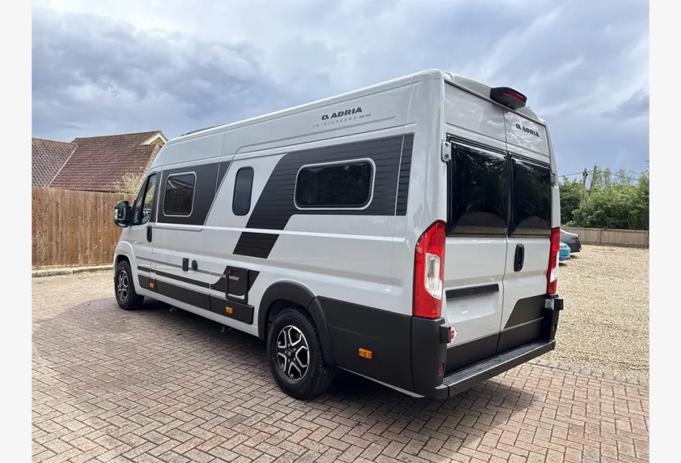 Adria  TWIN SUPREME 640 SLB 