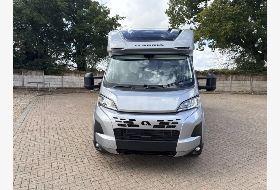 Adria  Coral 670 DL 60 Y 