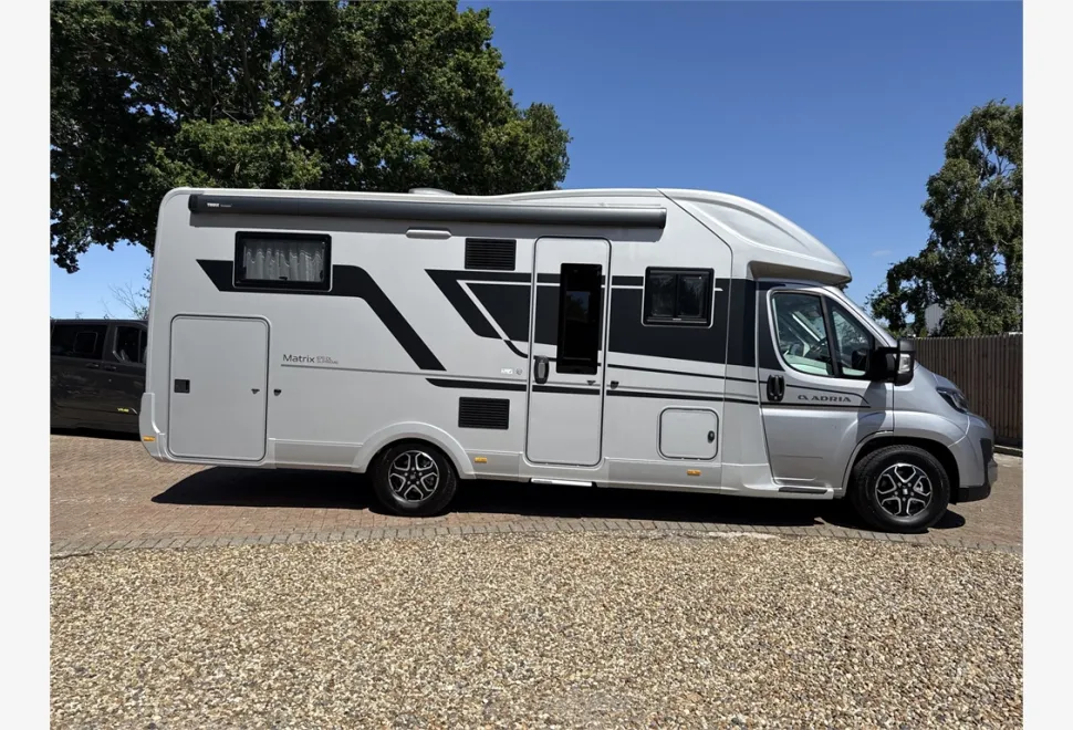 Adria  MATRIX SUPREME 670 DL 