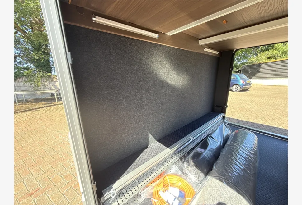 Adria  MATRIX SUPREME 670 DL 