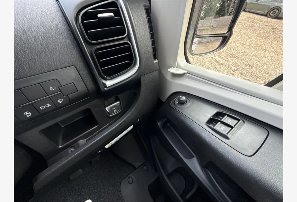 Pilote  P740FGJ Evidence 