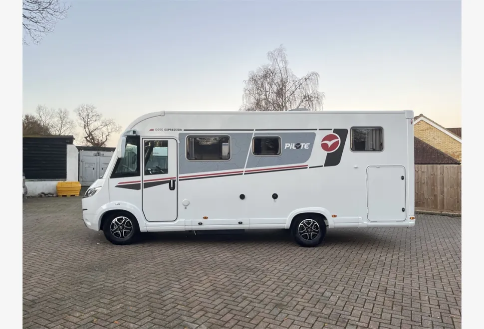 Pilote  G690GJ 2024