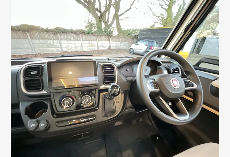 Pilote  G690GJ 2024