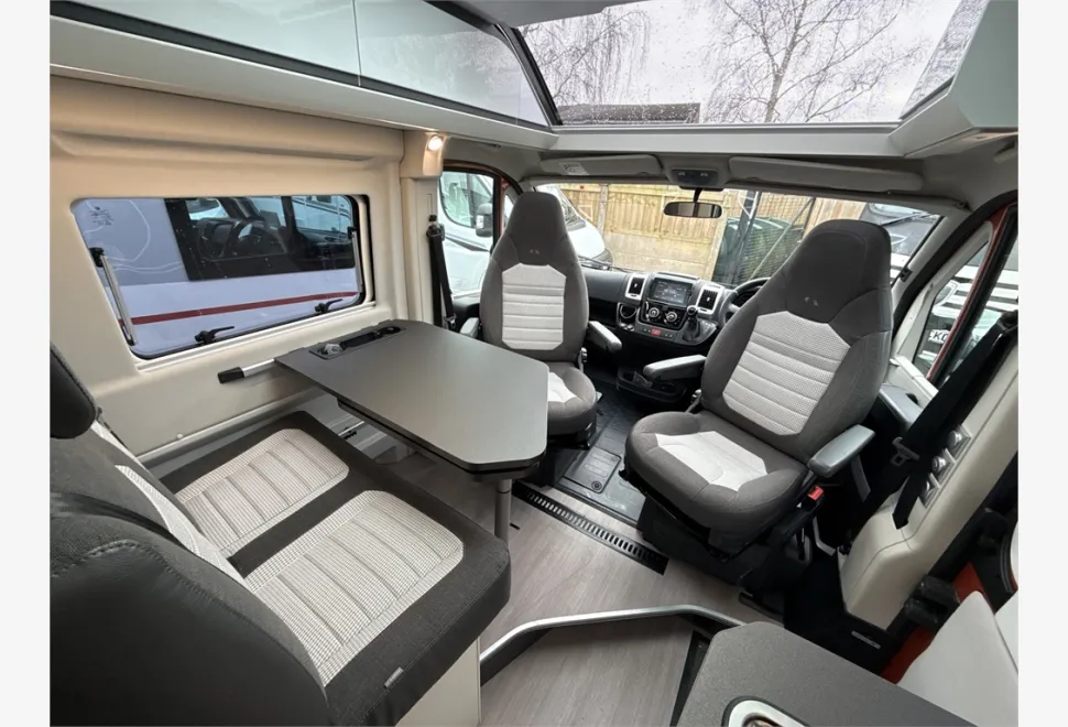 Adria  Twin Supreme 640 SGX 2021