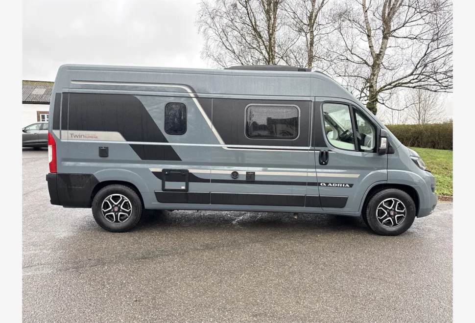 Adria  Twin Supreme 600 SPB 2024