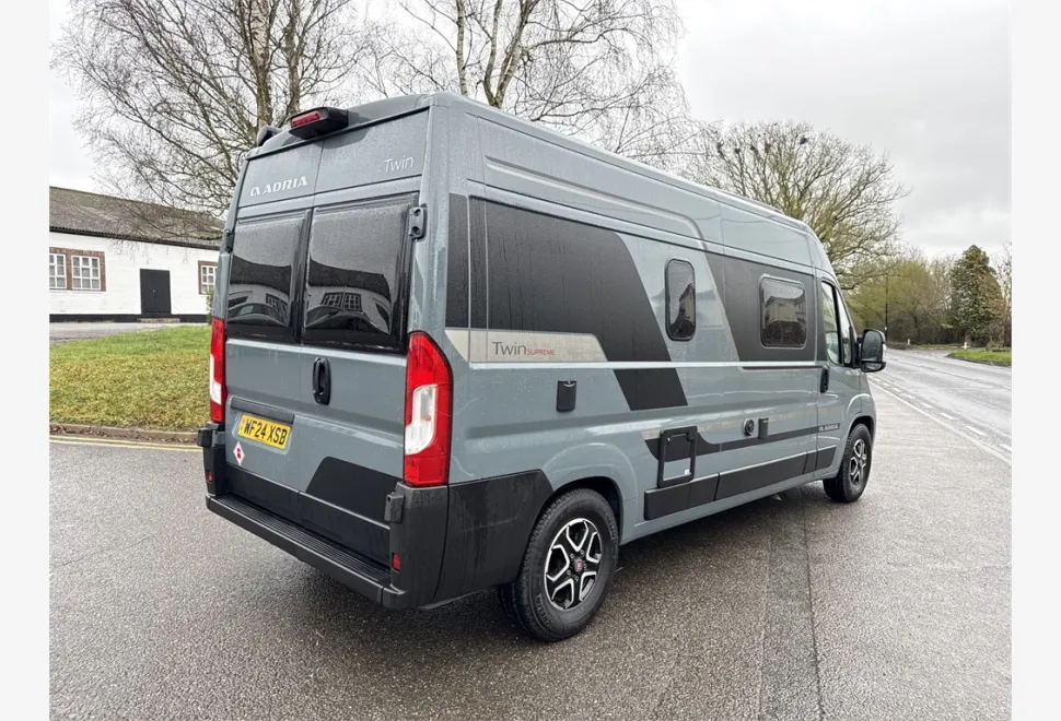 Adria  Twin Supreme 600 SPB 2024