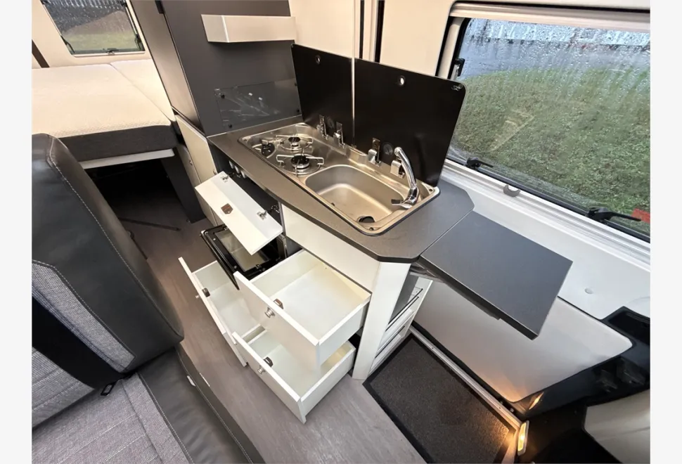 Adria  Twin Supreme 600 SPB 2024